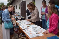 Žehnání aktovek a gardenparty