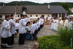 Návštěva kardinála Dominika Duky v naší farnosti