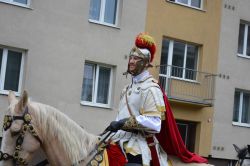 Hody: Průvod městem