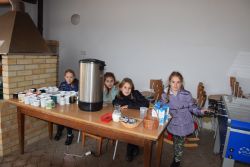 Žehnání stromu na farní zahradě